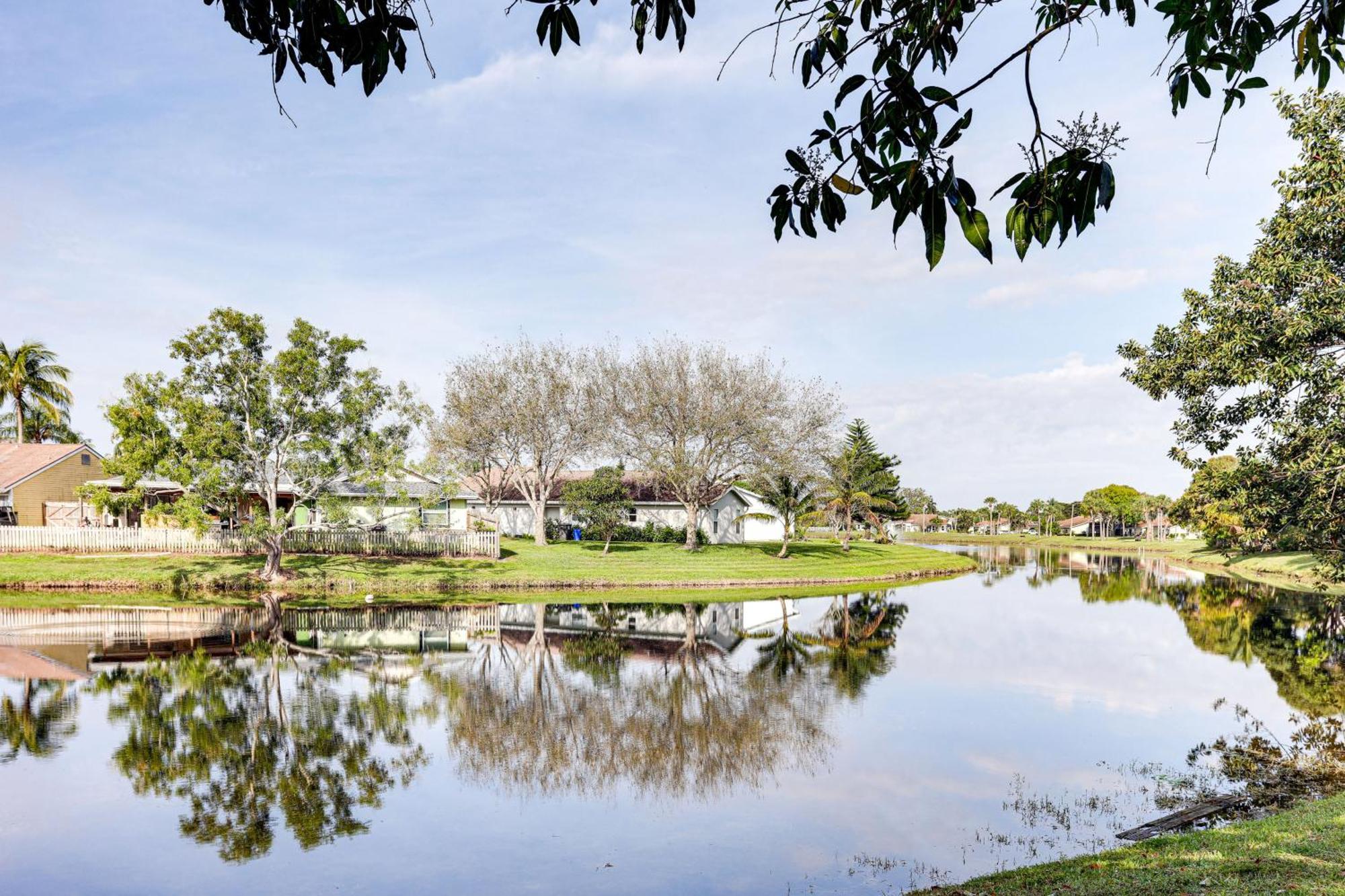 West Palm Beach Lake House About 8 Mi To Beaches! Vila Exterior foto